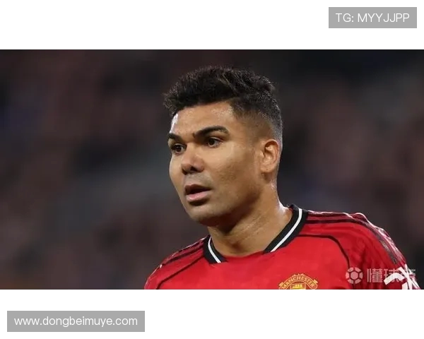 卡塞米罗盛赞齐达内称其为世界第一教练并表达深切关注